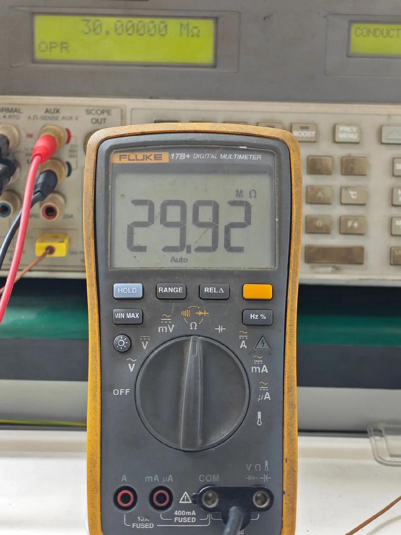 Fluke 17B+万用表不开机故障分析与维修指南